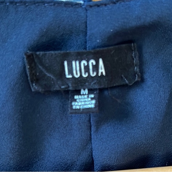 Chic Blue Floral V-Neck Dress - Picture 2 of 10